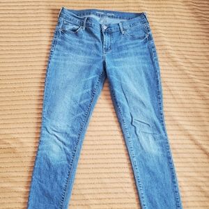 Old Navy Original Mid-Rise Regular Size 6 Jeans